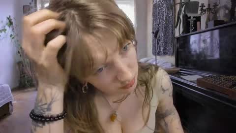 miranda2_0 online show from April 4, 10:46 am