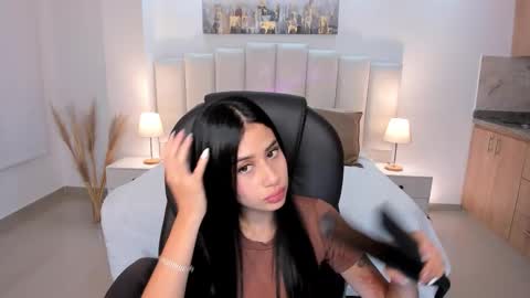 Snapshot of miranda_crawfor chatting on October 24, 12:12 pm miranda_crawfor online show from October 24, 12:12 pm