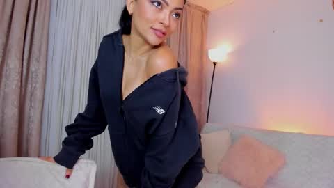 Snapshot of mirandasachs chatting on December 1, 11:10 pm Miranda online show from December 1, 11:10 pm