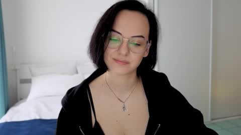 Snapshot of miraskyy chatting on October 13, 12:05 pm MiraSkyy online show from October 13, 12:05 pm