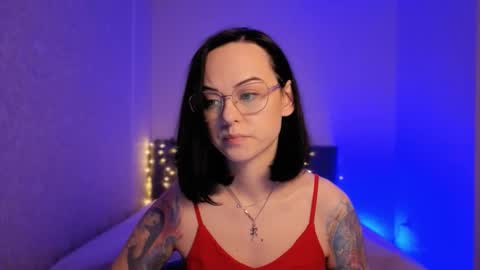 MiraSkyy online show from March 9, 8:35 pm