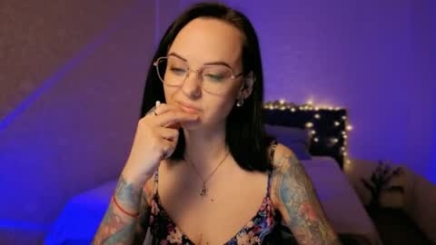 Snapshot of miraskyy chatting on April 29, 4:00 pm MiraSkyy online show from April 29, 4:00 pm