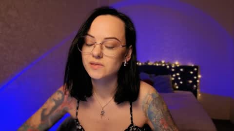 Snapshot of miraskyy chatting on May 15, 5:31 pm MiraSkyy online show from May 15, 5:31 pm