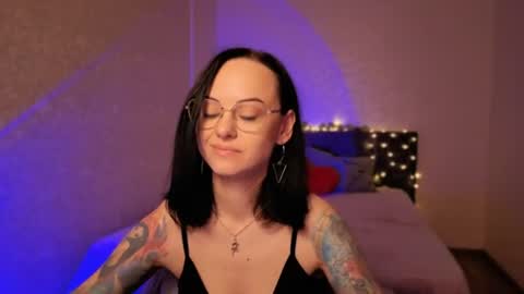 Snapshot of miraskyy chatting on June 9, 3:01 pm MiraSkyy online show from June 9, 3:01 pm