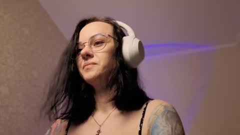 Snapshot of miraskyy chatting on July 1, 9:47 pm MiraSkyy online show from July 1, 9:47 pm