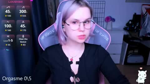 Kira online show from March 8, 6:01 pm