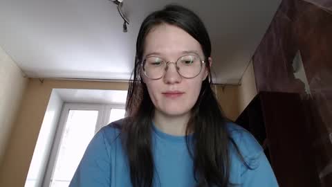 Snapshot of miriamor chatting on February 6, 7:02 am Mira online show from February 6, 7:02 am