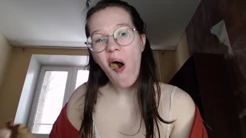 Snapshot of miriamor chatting on February 26, 10:26 am Mira online show from February 26, 10:26 am