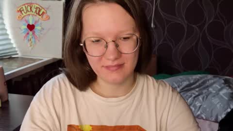 Snapshot of miriamor chatting on October 4, 8:23 am Mira online show from October 4, 8:23 am