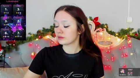 Snapshot of miriamwhite chatting on December 25, 4:12 am Miriam WhiteF online show from December 25, 4:12 am