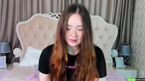 Snapshot of miriamwhite chatting on September 16, 3:51 am Miriam WhiteF online show from September 16, 3:51 am