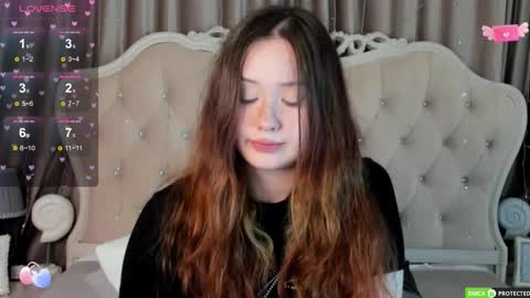 Snapshot of miriamwhite chatting on October 5, 4:00 am Miriam WhiteF online show from October 5, 4:00 am