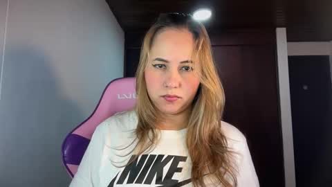 Snapshot of mirilinda chatting on November 24, 1:38 am mirilinda online show from November 24, 1:38 am