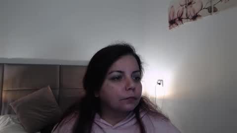 Snapshot of miryamines chatting on October 15, 8:20 pm MiryamInes online show from October 15, 8:20 pm