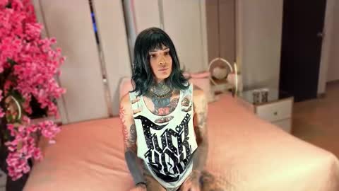     online show from February 21, 1:12 pm