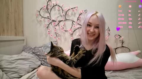 MisaMew online show from March 31, 4:29 pm