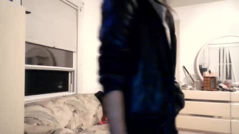 miseric online show from March 4, 2:06 am