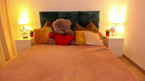 mishapallmer online show from October 11, 1:27 am