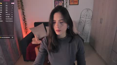 Snapshot of mishelkrave_ chatting on October 9, 1:25 am KRAVE  online show from October 9, 1:25 am