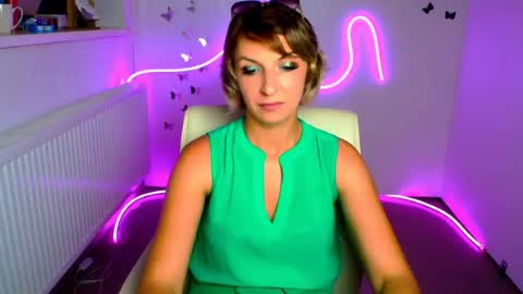Snapshot of mishelle_blondie chatting on July 20, 11:34 am Mishelle online show from July 20, 11:34 am