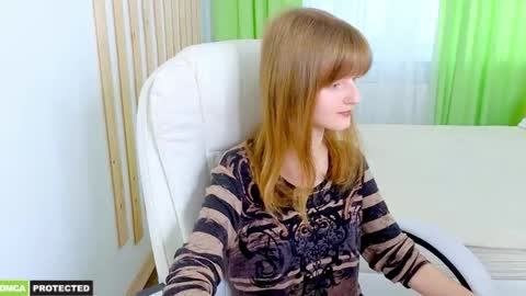 Snapshot of miss___alisa chatting on May 17, 2:46 pm Alisa NONNUDE online show from May 17, 2:46 pm