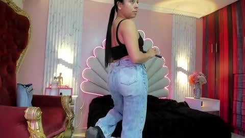 miss__star_ online show from April 27, 3:10 pm