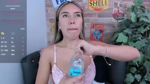 Snapshot of miss__zoe chatting on September 26, 6:12 pm Zoe online show from September 26, 6:12 pm