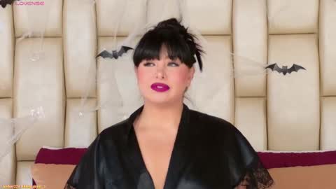 Snapshot of miss_alexxxa_ chatting on October 4, 7:01 pm Alexa online show from October 4, 7:01 pm