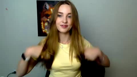 Snapshot of miss_angelina_ chatting on July 14, 5:45 am Angelina online show from July 14, 5:45 am