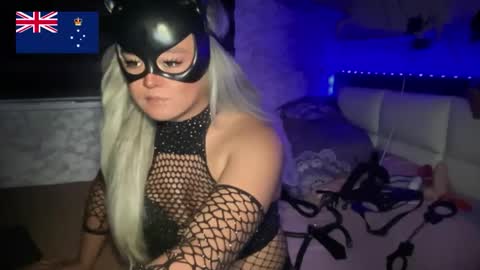 Call me  Miss Antonette  online show from May 18, 4:07 am
