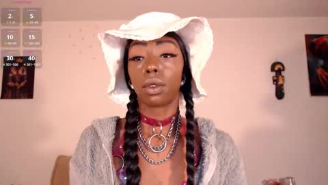 Snapshot of miss_ariaa chatting on September 30, 12:10 pm Aria Diaz online show from September 30, 12:10 pm