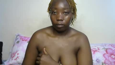 miss_bani online show from April 5, 7:33 pm