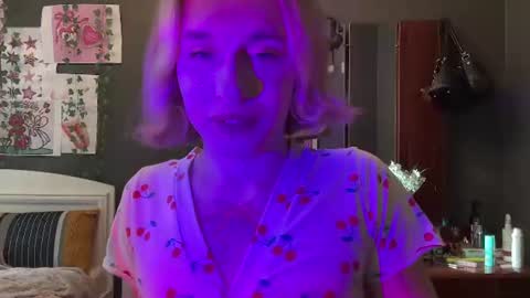 Snapshot of miss_barbie1 chatting on June 21, 3:58 pm Anya online show from June 21, 3:58 pm