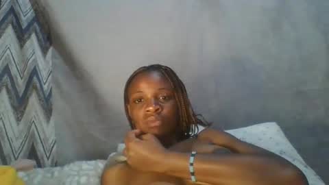 miss_belllo online show from February 26, 9:21 am