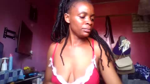 miss_belllo online show from April 13, 11:05 am