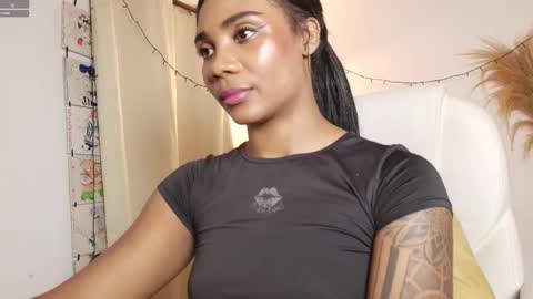 miss_benz online show from December 18, 3:12 am