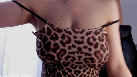 Snapshot of miss_boobtastic chatting on June 3, 9:34 am Ivy online show from June 3, 9:34 am