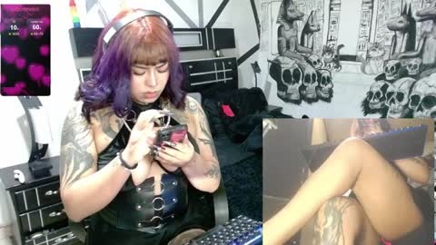 miss_clover online show from April 10, 9:58 am