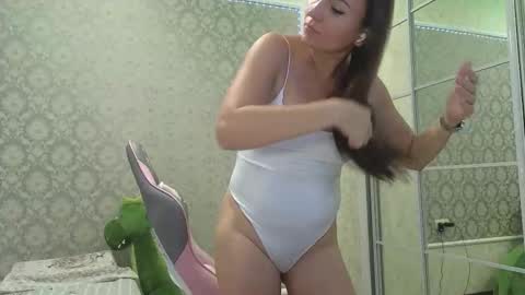 miss_divora online show from September 18, 8:05 am