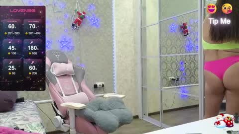 Snapshot of miss_divora chatting on January 11, 11:26 am miss_divora online show from January 11, 11:26 am