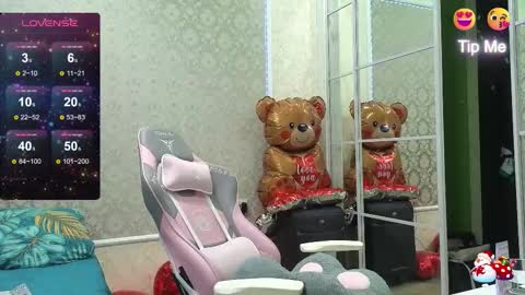 Snapshot of miss_divora chatting on February 16, 11:39 am miss_divora online show from February 16, 11:39 am