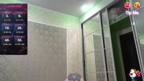 Snapshot of miss_divora chatting on February 19, 9:49 am miss_divora online show from February 19, 9:49 am