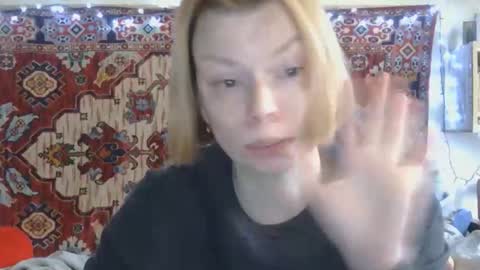 Elis online show from April 22, 11:12 am