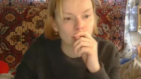 Elis online show from April 23, 11:31 am