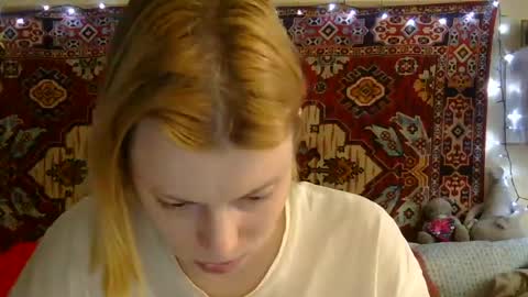 Snapshot of miss_elistia_ chatting on June 23, 10:46 am Elis online show from June 23, 10:46 am
