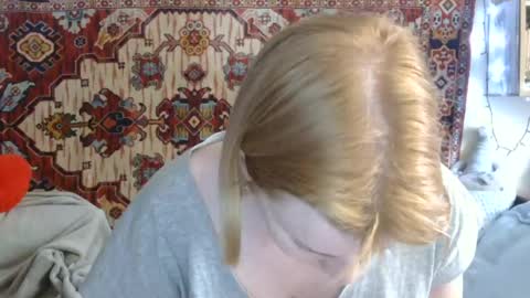 Snapshot of miss_elistia_ chatting on July 6, 11:07 am Elis online show from July 6, 11:07 am