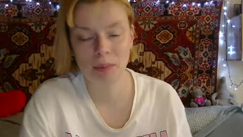 Snapshot of miss_elistia_ chatting on July 17, 11:28 am Elis online show from July 17, 11:28 am