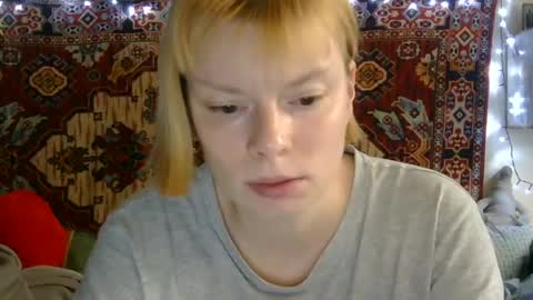 Snapshot of miss_elistia_ chatting on July 28, 11:28 am Elis online show from July 28, 11:28 am