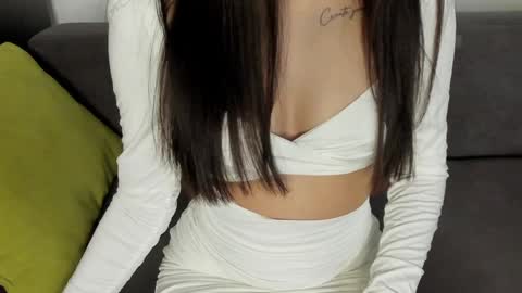 Emily online show from January 8, 4:22 pm