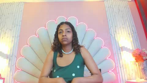 miss_evans_ online show from January 12, 2:22 pm